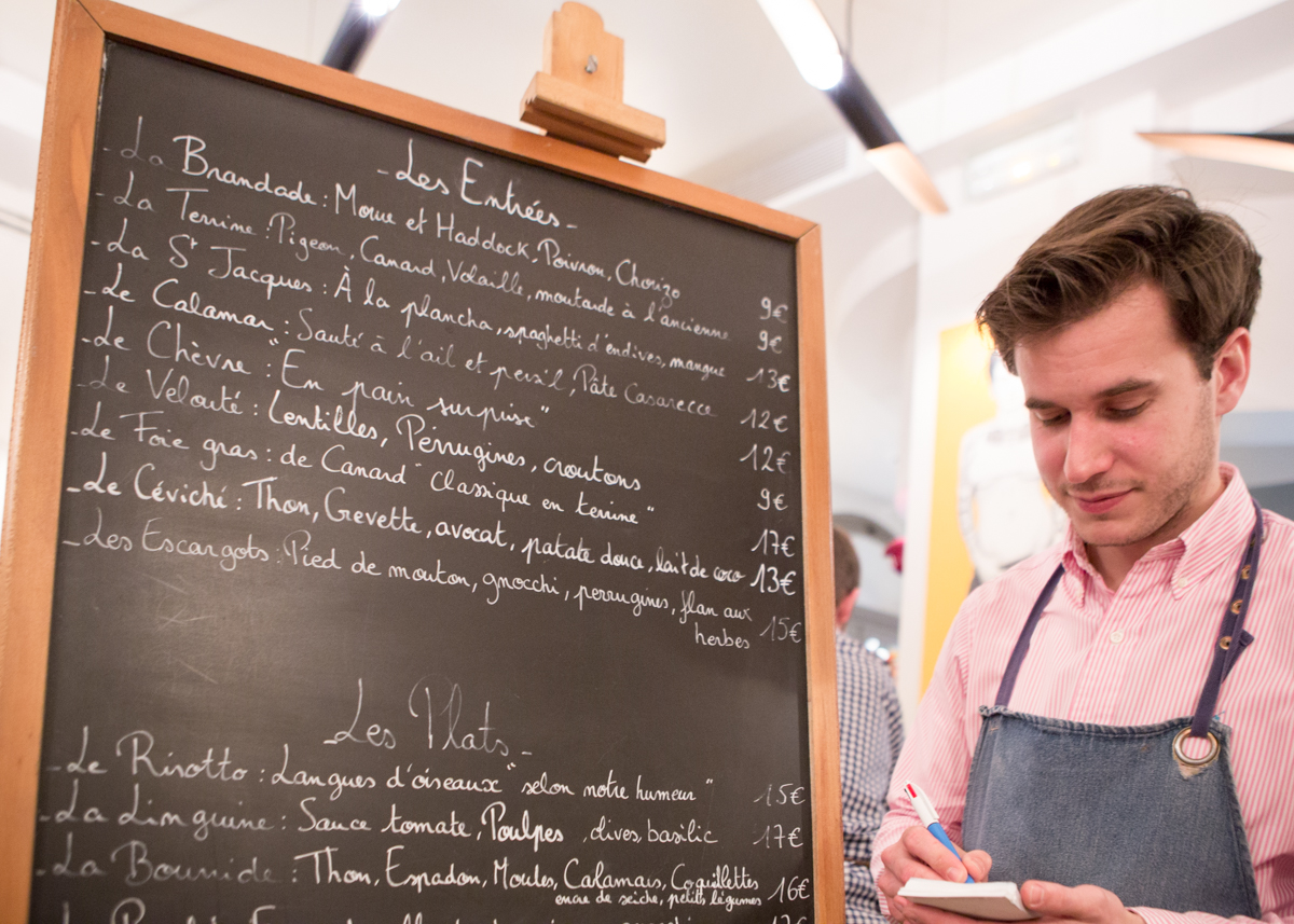 LE BAR DES OISEAUX 地元民に愛されるニース旧市街のレストラン O'Bon Paris Easy to be